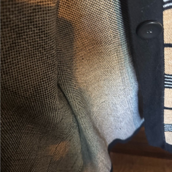 Chic & Timeless: Mercer Street Studio XL Tan & Black Plaid Button Cardigan - Picture 2 of 7